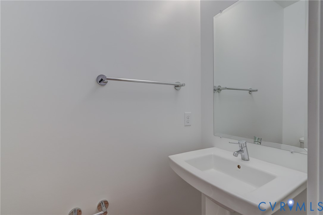 1/2 bath Unit B