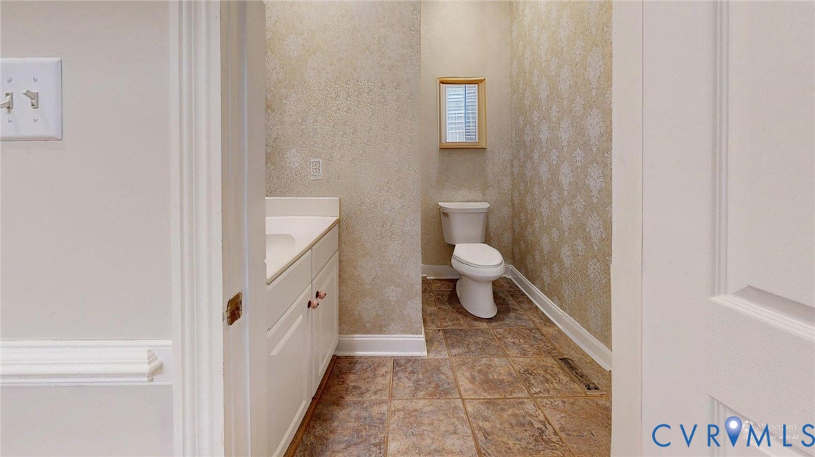 9044 Amberhill Loop, North Chesterfield, VA 23236