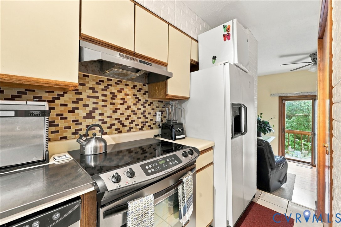 336 Southern Court, Highland Springs, VA 23075