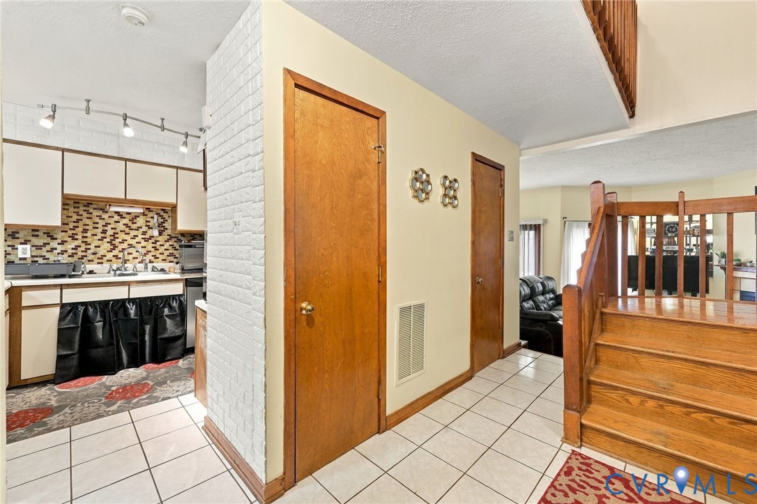 336 Southern Court, Highland Springs, VA 23075