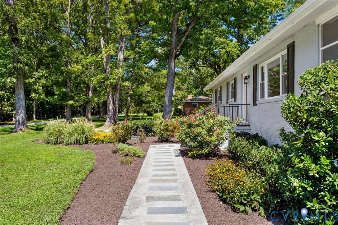 565 Rochelle Road, Huguenot Hills, Richmond, VA 23238 565 Rochelle Road, Huguenot Hills, Richmond, VA 23238