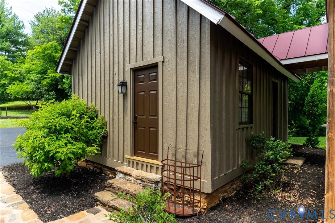 779 River Road, Madison Heights, VA 24572