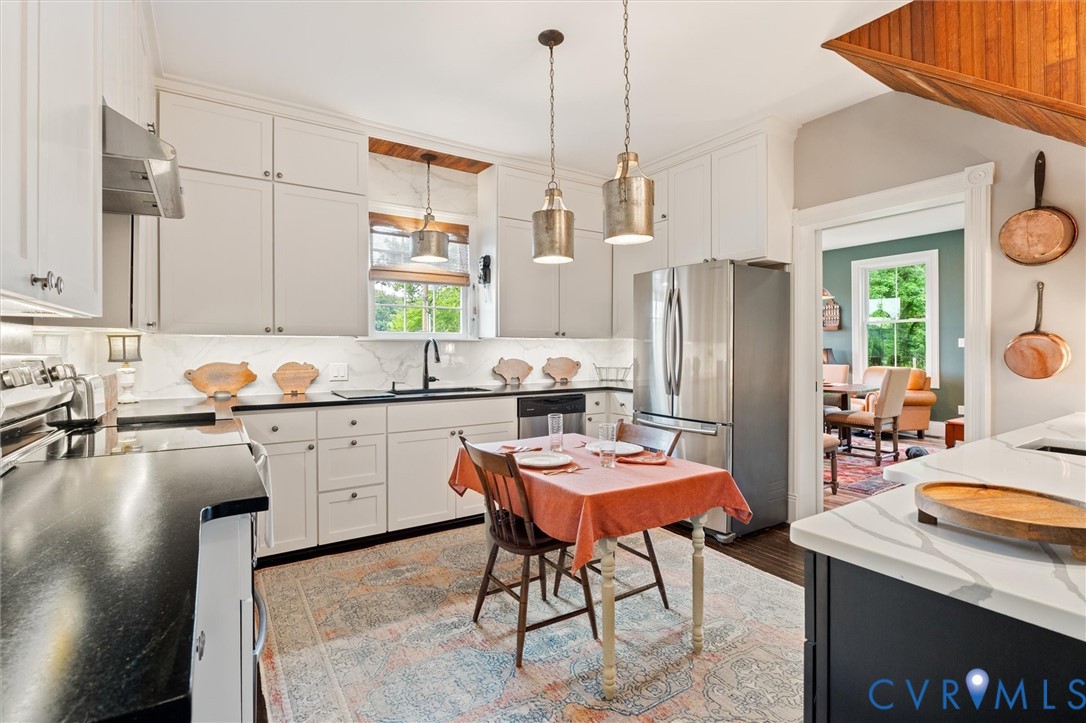 779 River Road, Madison Heights, VA 24572