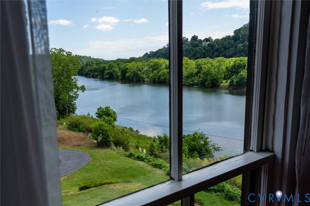 779 River Road, Madison Heights, VA 24572