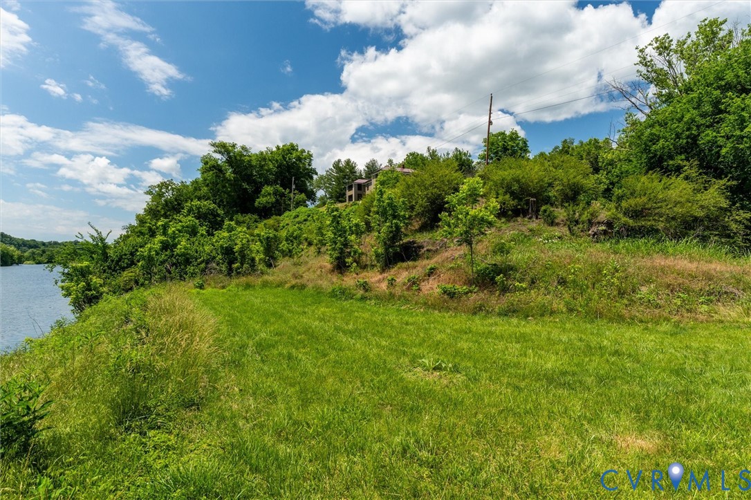 779 River Road, Madison Heights, VA 24572