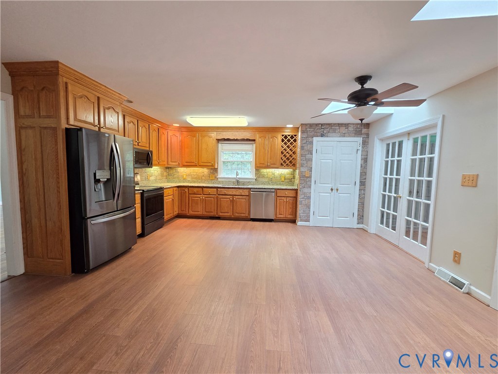 136 Popular Court, Farmville, VA 23901