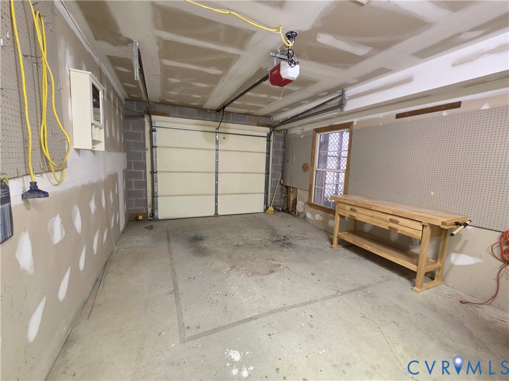 136 Popular Court, Farmville, VA 23901