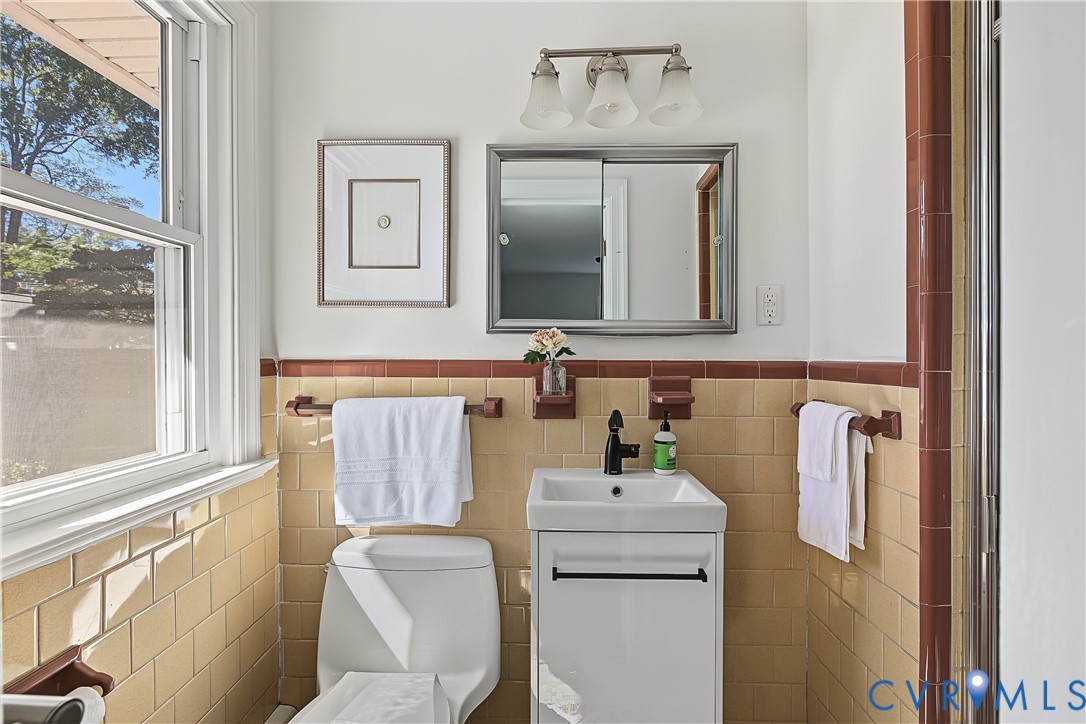 Private en-suite with shower
