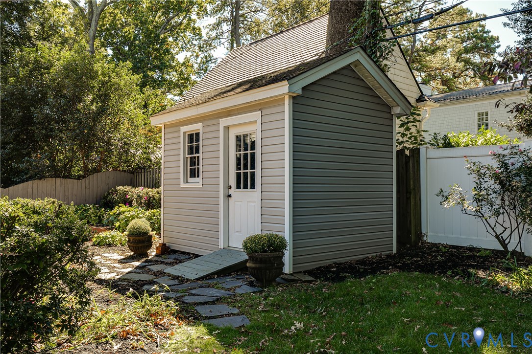 Storage shed