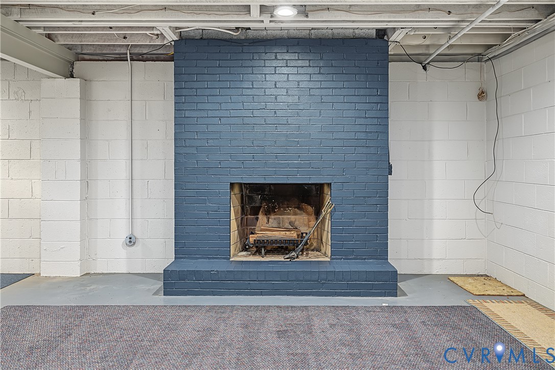 Wood burning fireplace