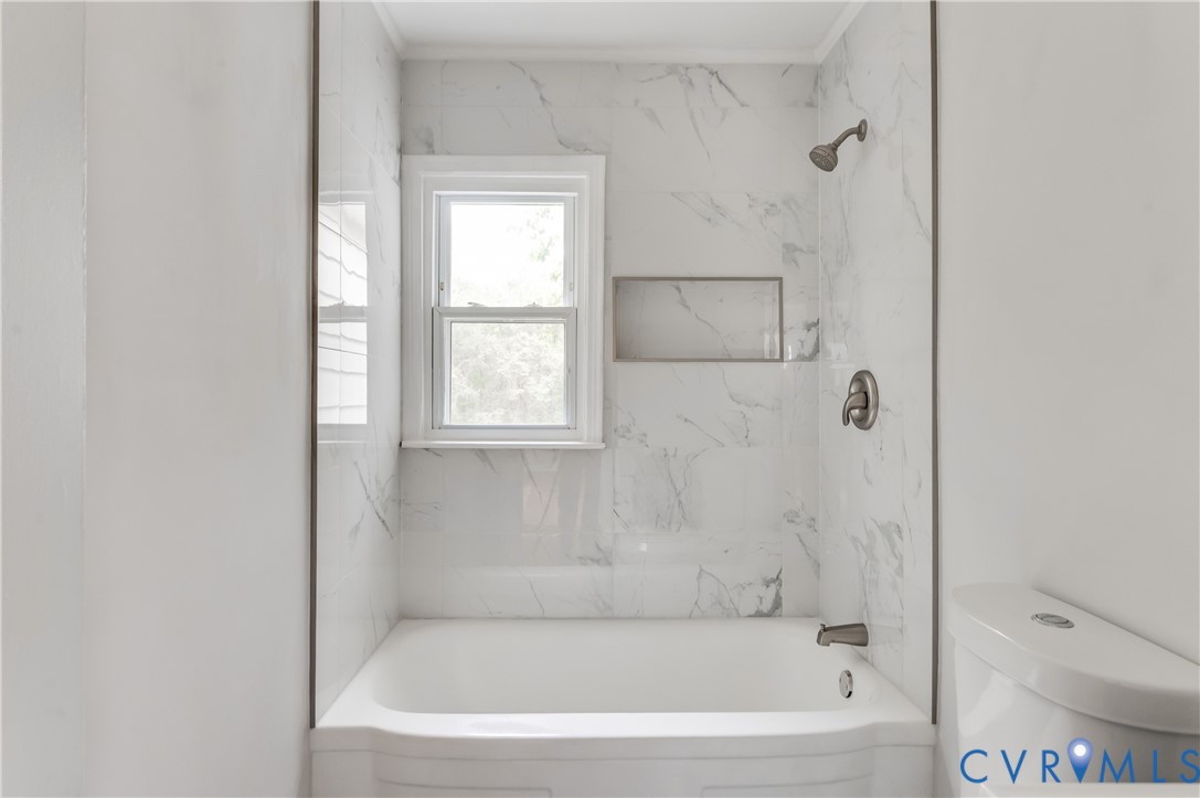 1207 W Osborn Road, Farmville, VA 23901