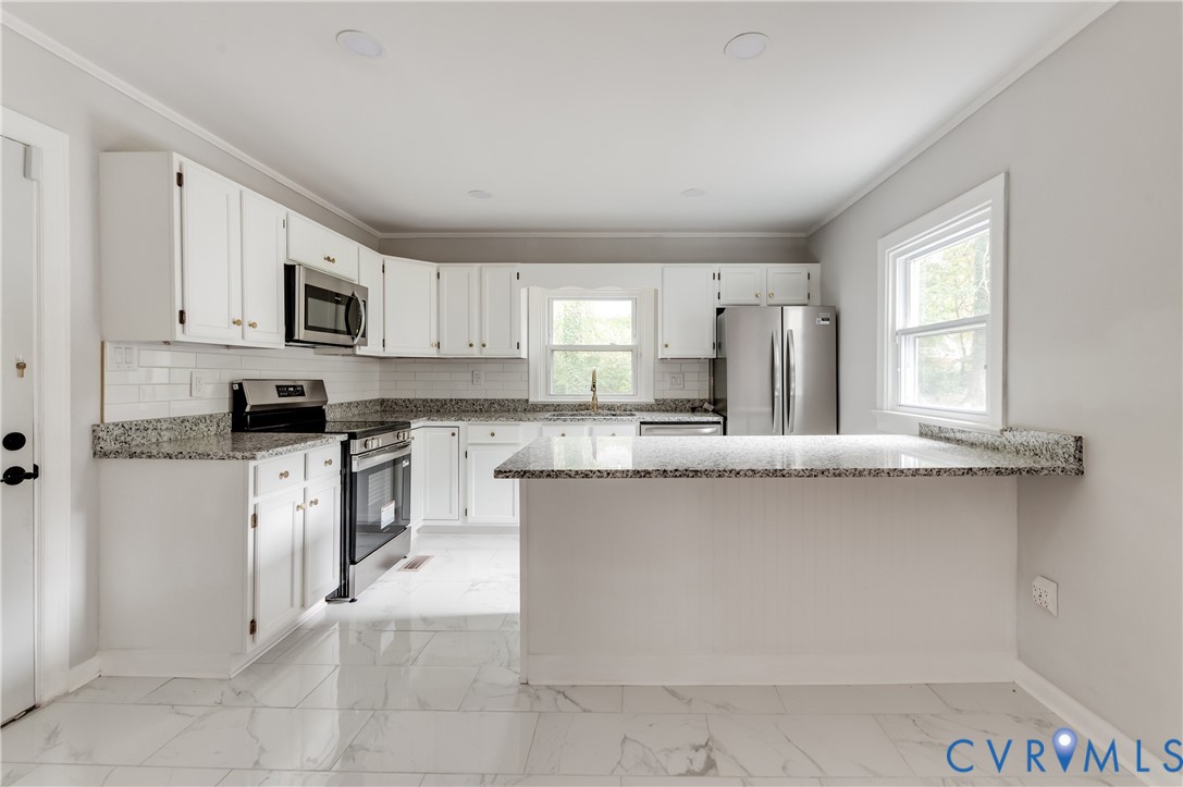 1207 W Osborn Road, Farmville, VA 23901