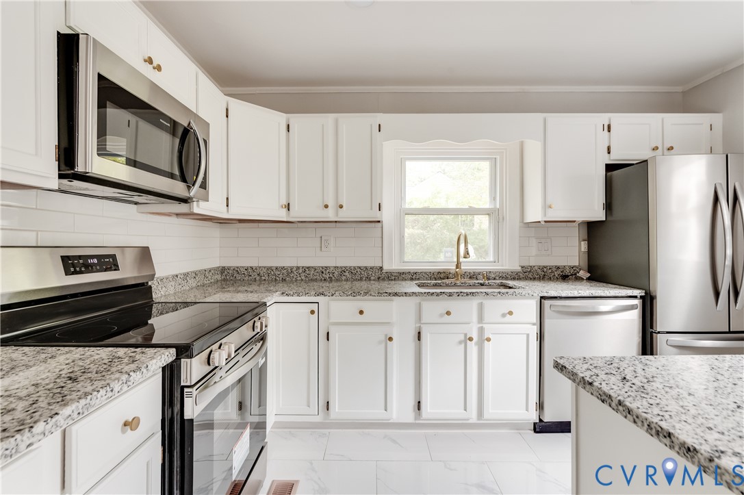 1207 W Osborn Road, Farmville, VA 23901