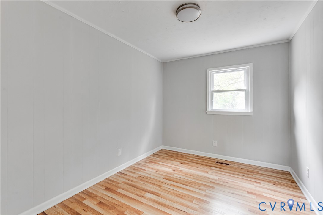 1207 W Osborn Road, Farmville, VA 23901