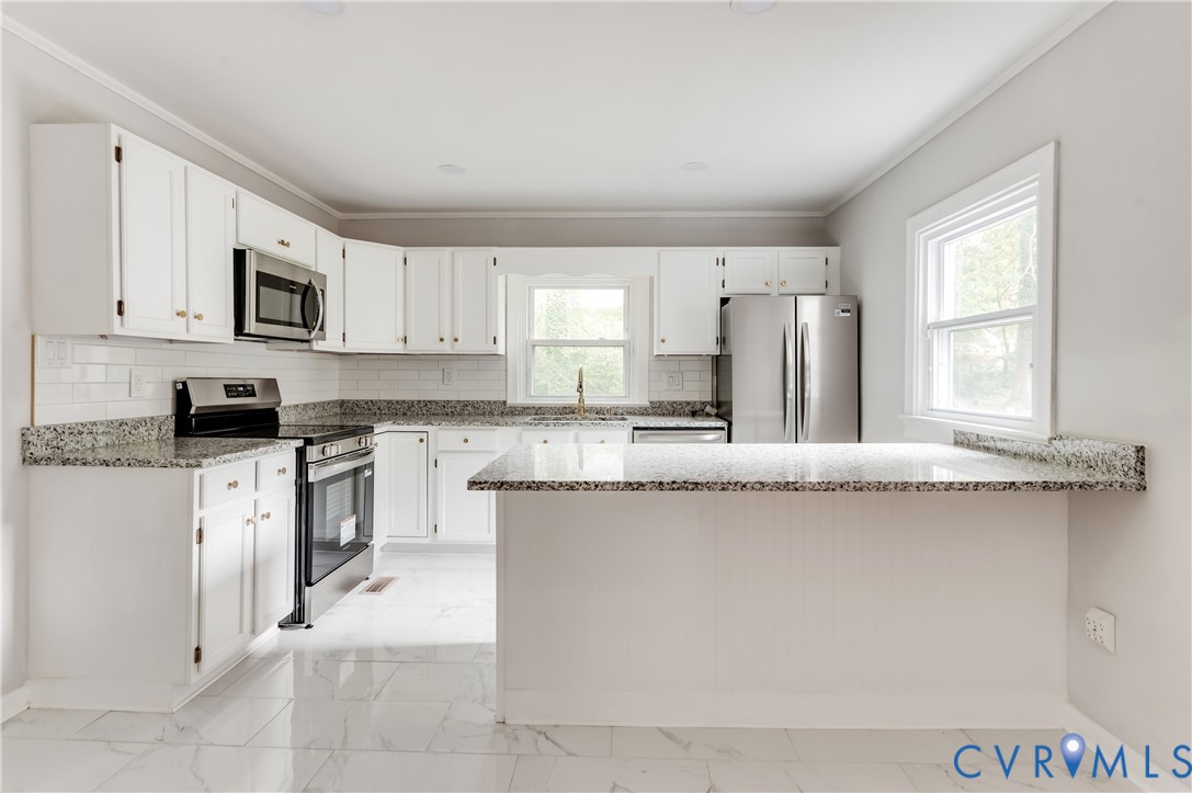 1207 W Osborn Road, Farmville, VA 23901