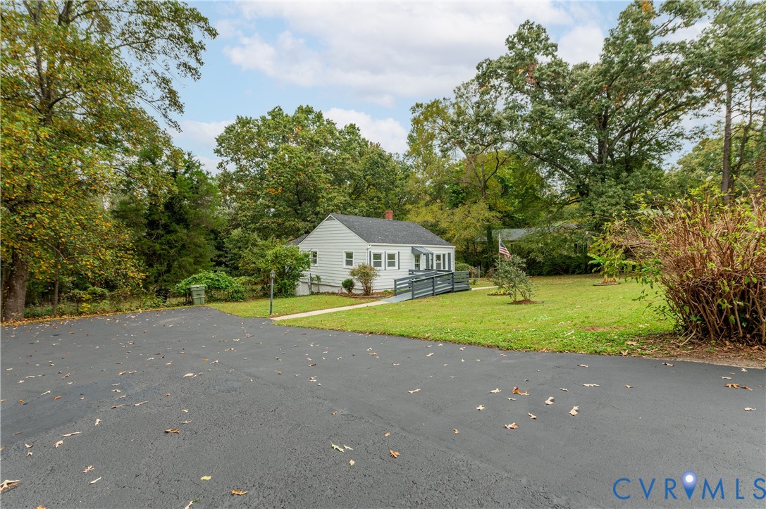 1207 W Osborn Road, Farmville, VA 23901