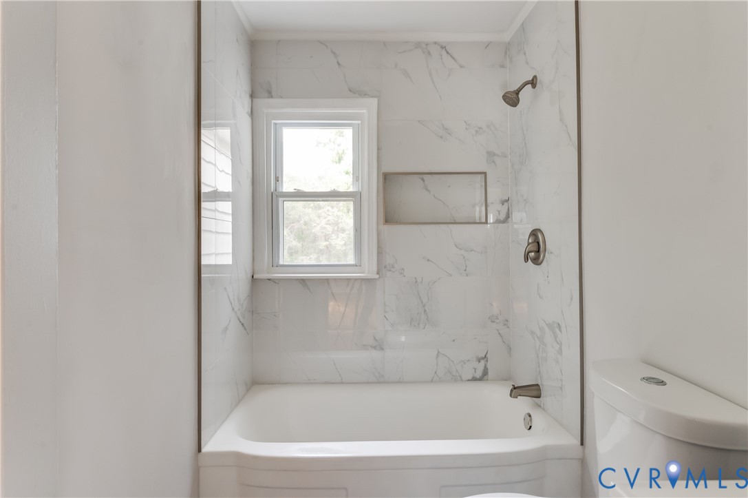 1207 W Osborn Road, Farmville, VA 23901