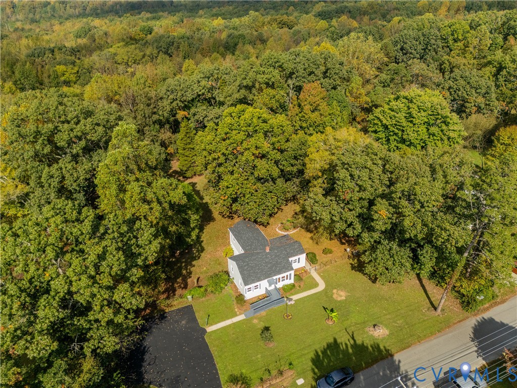 1207 W Osborn Road, Farmville, VA 23901