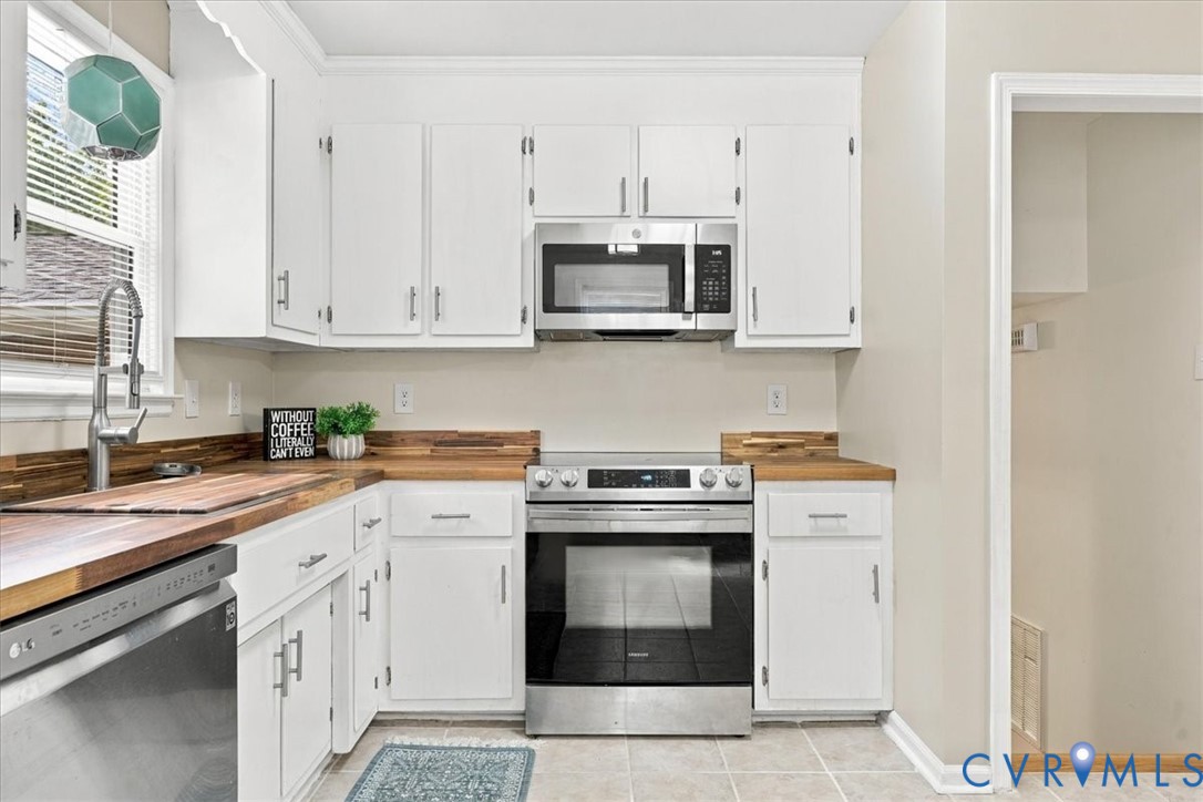3540 Maple Ridge Lane, Oak Ridge Estates, Prince George, VA 23860