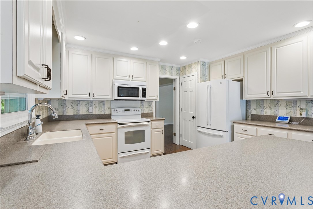 75 Knollwood Drive, Newport News, VA 23608