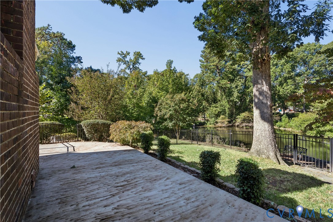 75 Knollwood Drive, Newport News, VA 23608