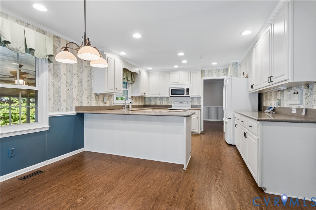 75 Knollwood Drive, Newport News, VA 23608