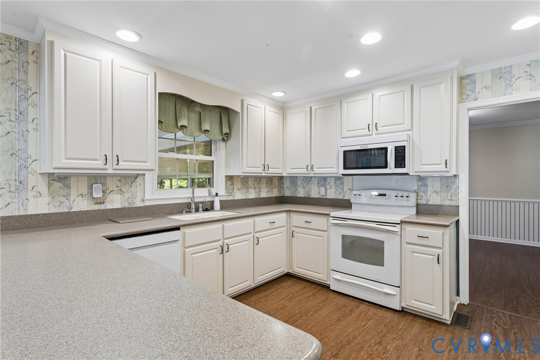 75 Knollwood Drive, Newport News, VA 23608