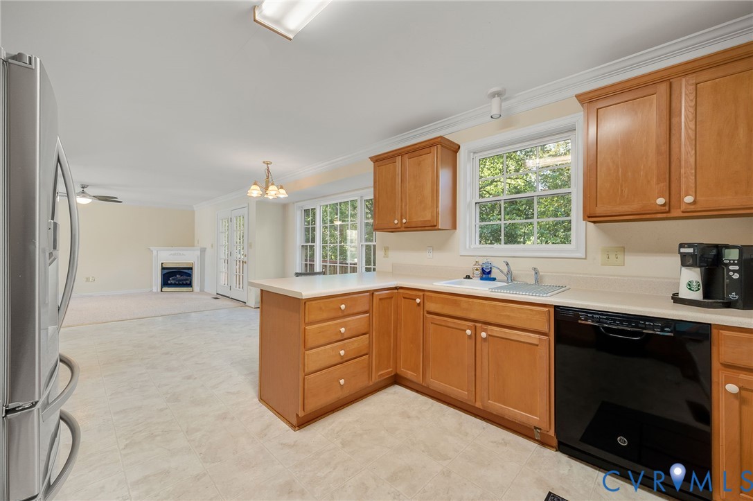 218 Breezy Hill Drive, Colonial Heights, VA 23834 218 Breezy Hill Drive, Colonial Heights, VA 23834