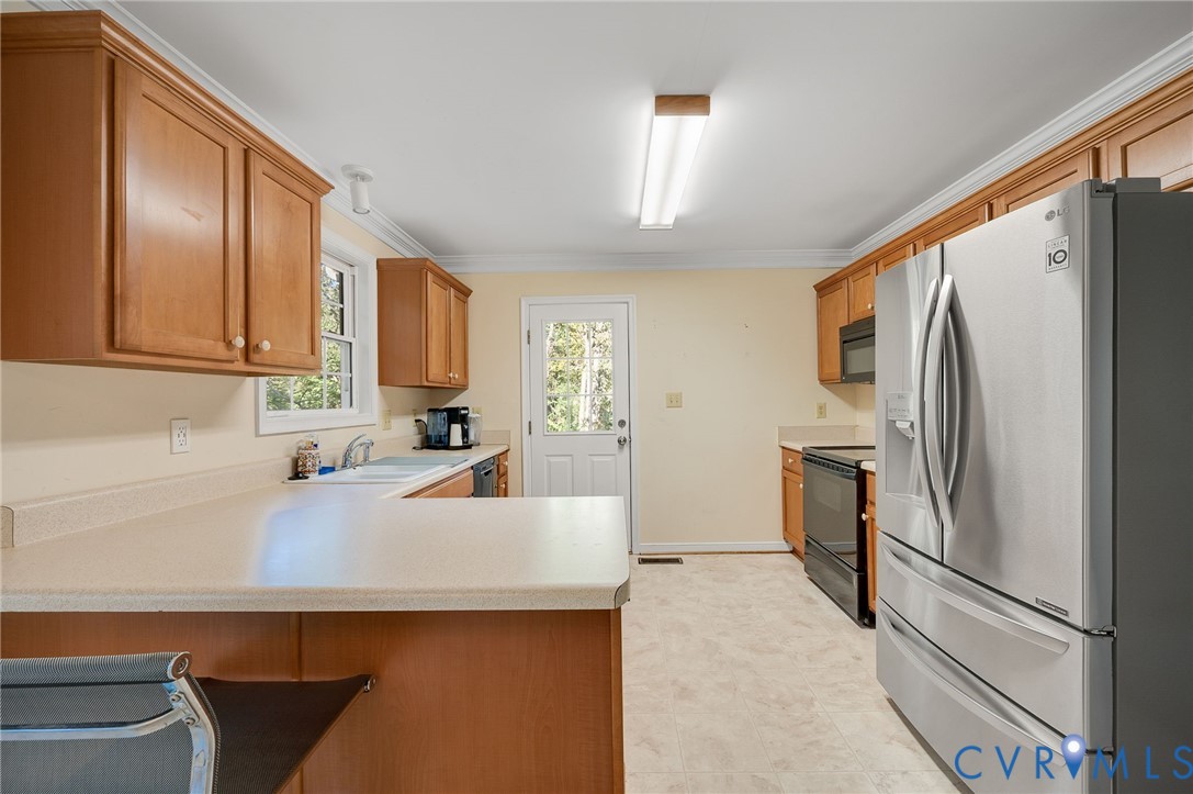 218 Breezy Hill Drive, Colonial Heights, VA 23834 218 Breezy Hill Drive, Colonial Heights, VA 23834