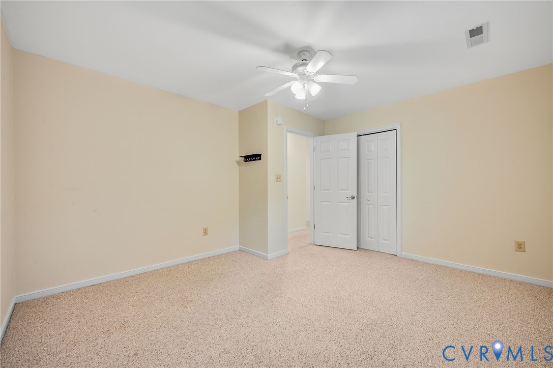 218 Breezy Hill Drive, Colonial Heights, VA 23834