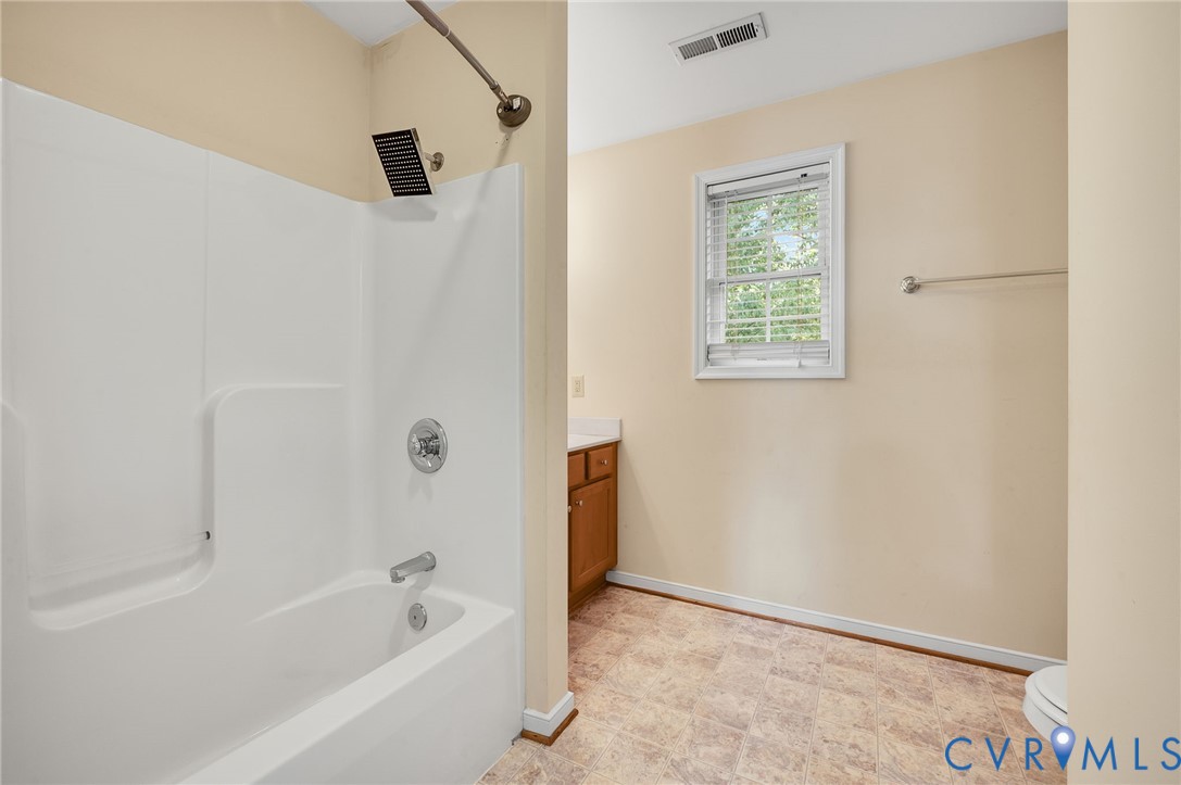 218 Breezy Hill Drive, Colonial Heights, VA 23834