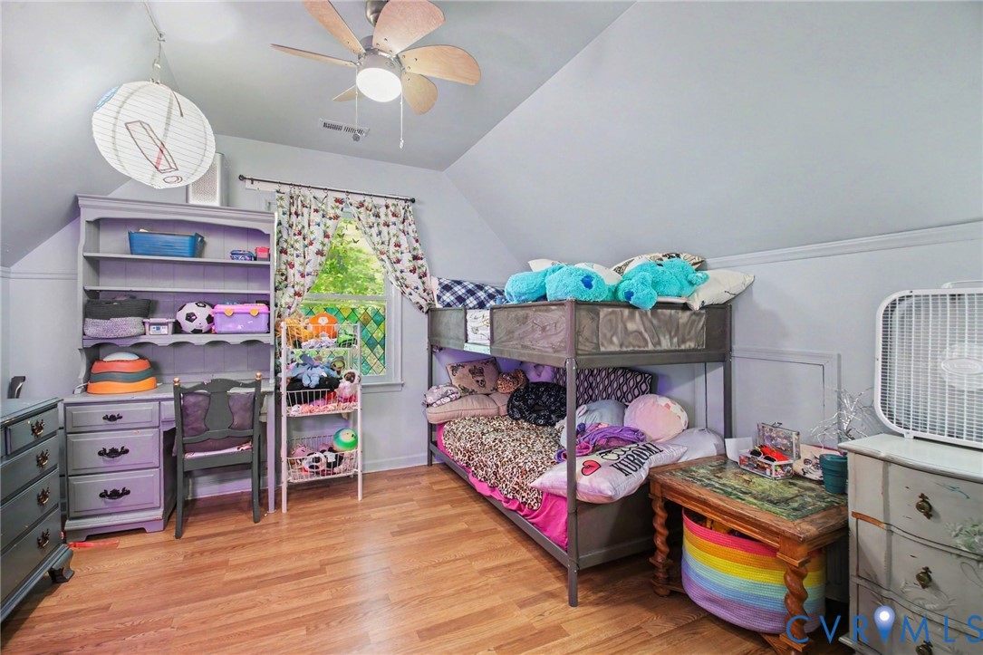 upstairs bedroom to the right side