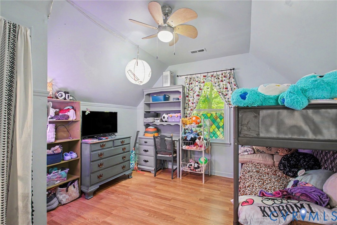 upstairs bedroom to the right side