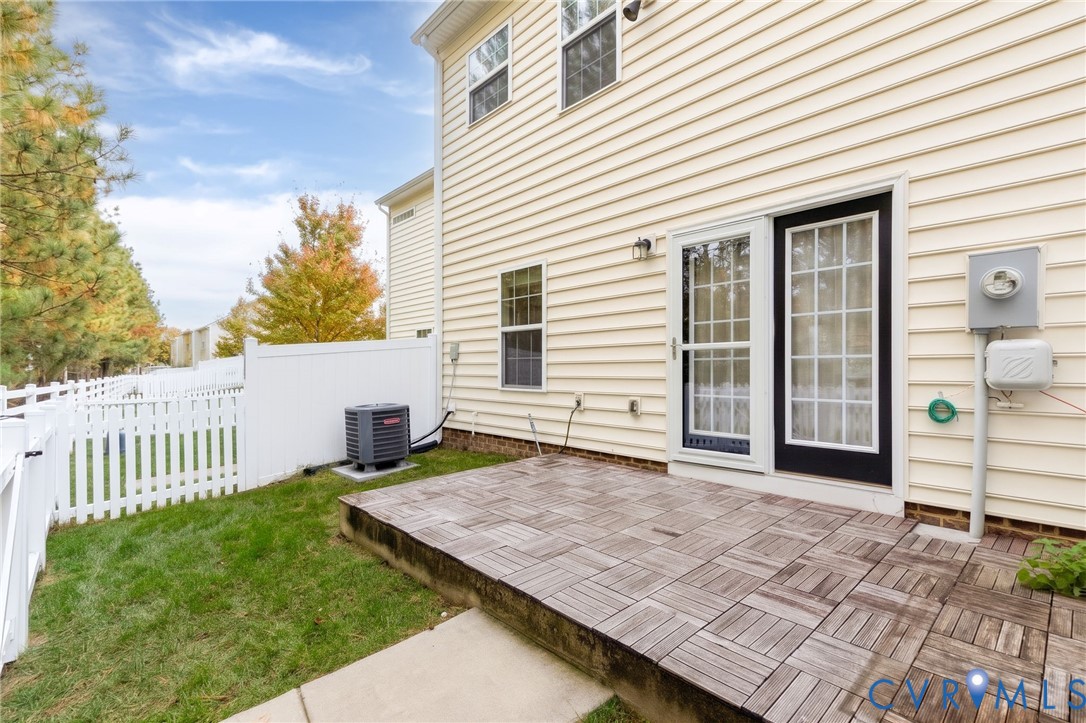 8084 Creekside Village Drive, Mechanicsville, VA 23111