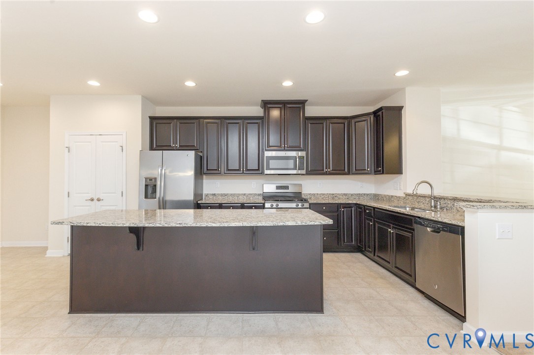 8084 Creekside Village Drive, Mechanicsville, VA 23111