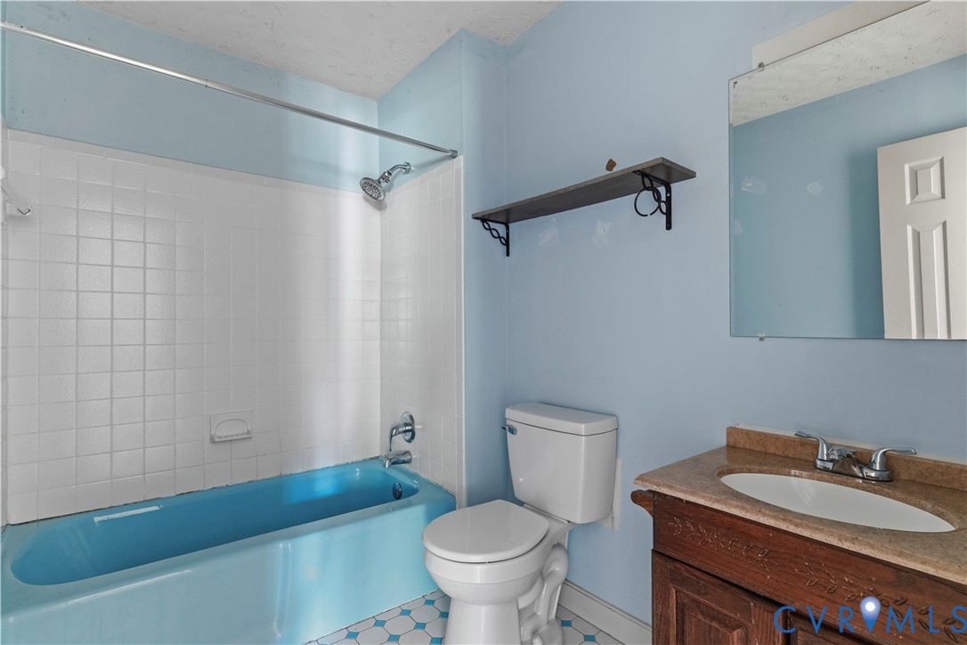 2305 Country Lane, Maidens, VA 23102