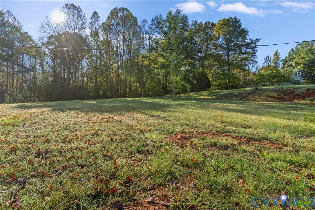 2305 Country Lane, Maidens, VA 23102