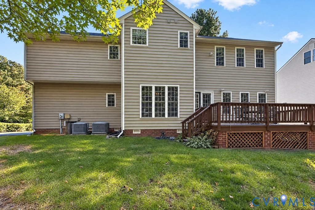 Exterior view, back of home