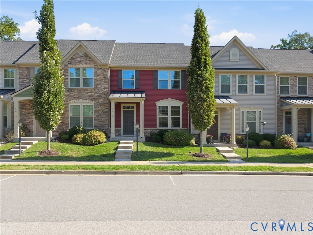 Welcome to 5612 Riverside Heights Way, a beautiful 3-bedroom, 2.5-bathroom townhouse in Richmond Welcome to 5612 Riverside Heights Way, a beautiful 3-bedroom, 2.5-bathroom townhouse in Richmond