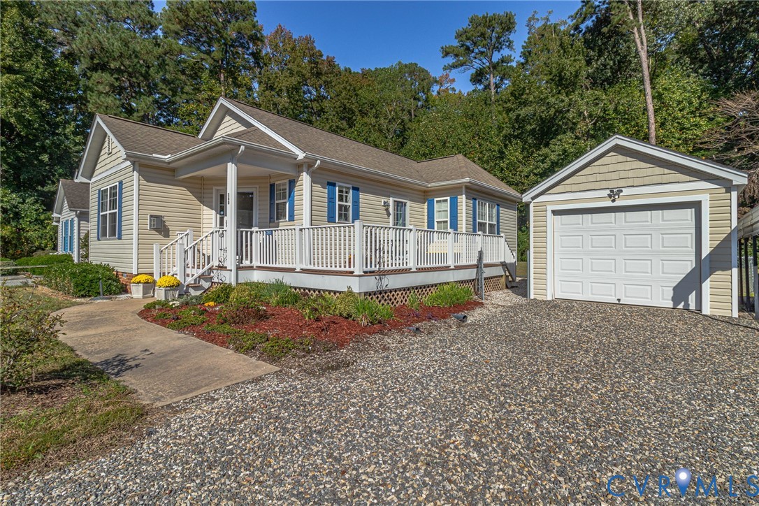 260 Pocahontas Drive, Waterfront Access, Kilmarnock, VA 22482