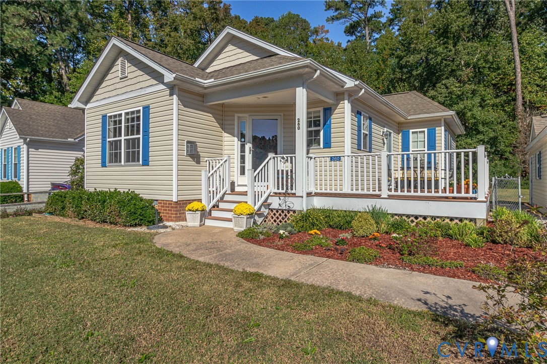 260 Pocahontas Drive, Waterfront Access, Kilmarnock, VA 22482