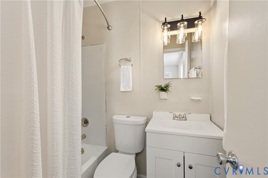 2563 Glendale Avenue, Petersburg, VA 23805