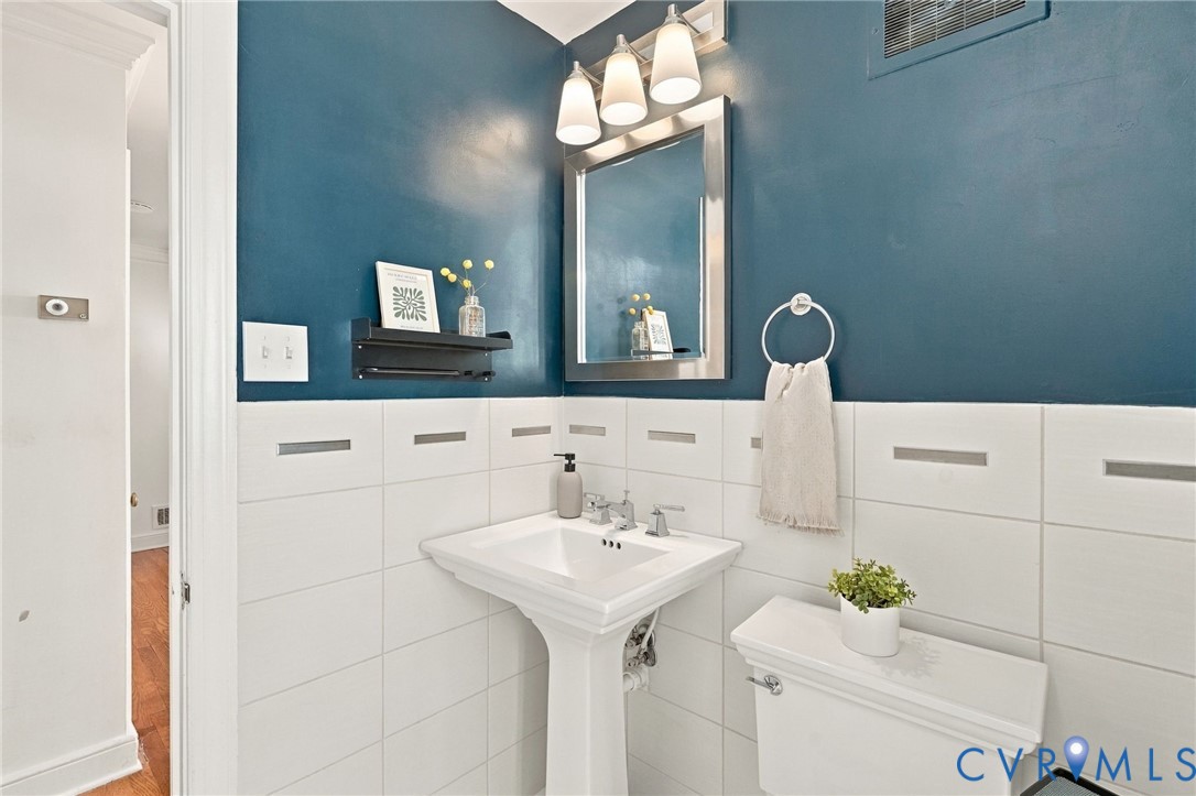 2418 Essex Road, Bryan Park/Lakeside, Henrico, VA 23228