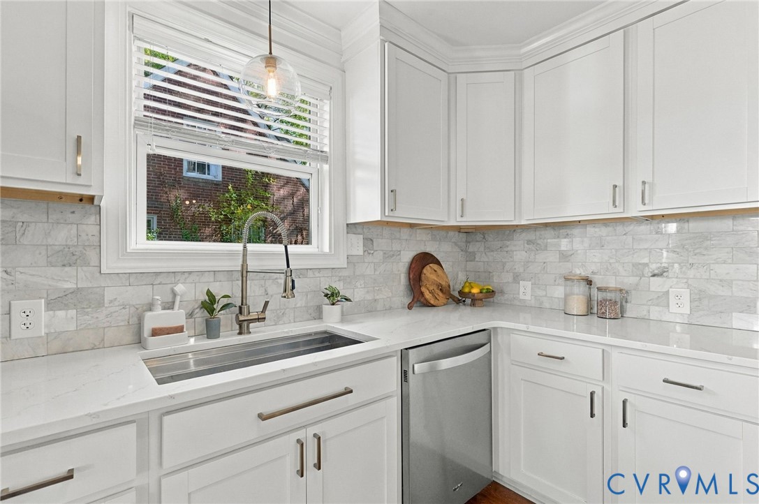 2418 Essex Road, Bryan Park/Lakeside, Henrico, VA 23228