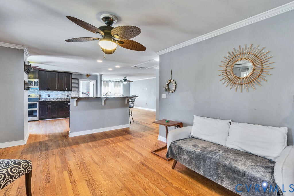 32 2nd Avenue, Kilmarnock, VA 22482