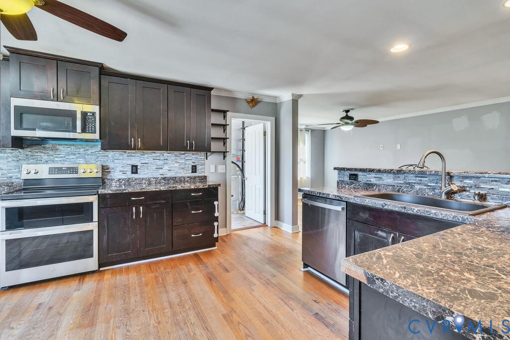 32 2nd Avenue, Kilmarnock, VA 22482