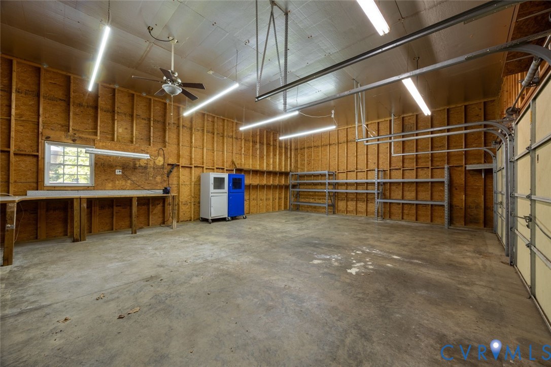 3 car detached garage