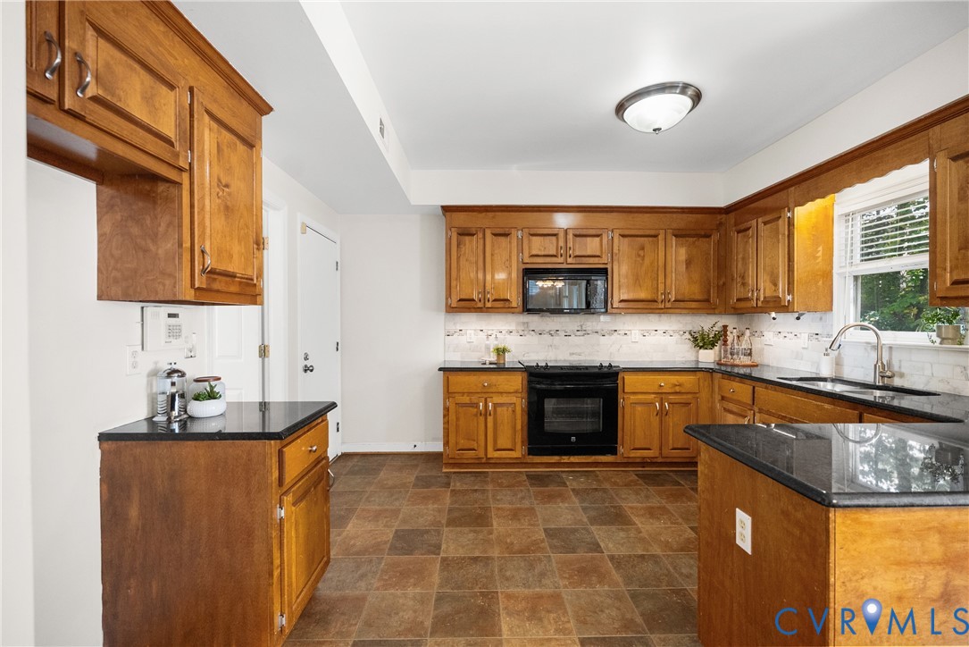 10264 Matthews Grove Lane, Hanover, VA 23116