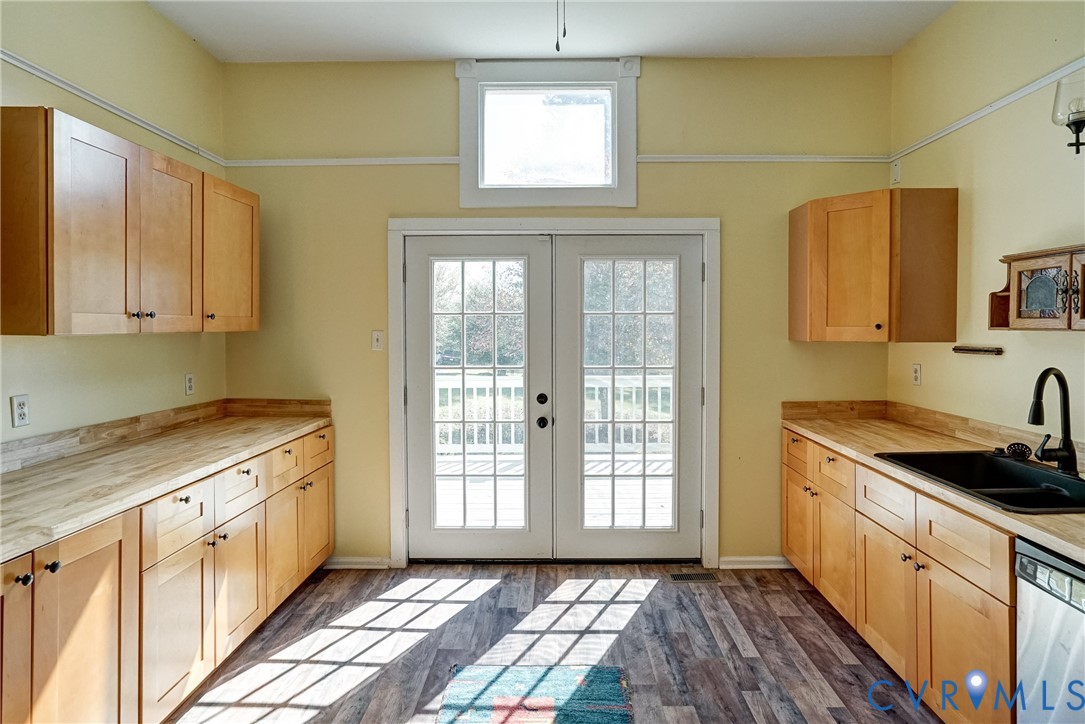 6452 W River Road, Vinyard Row Of Columbia, Columbia, VA 23038