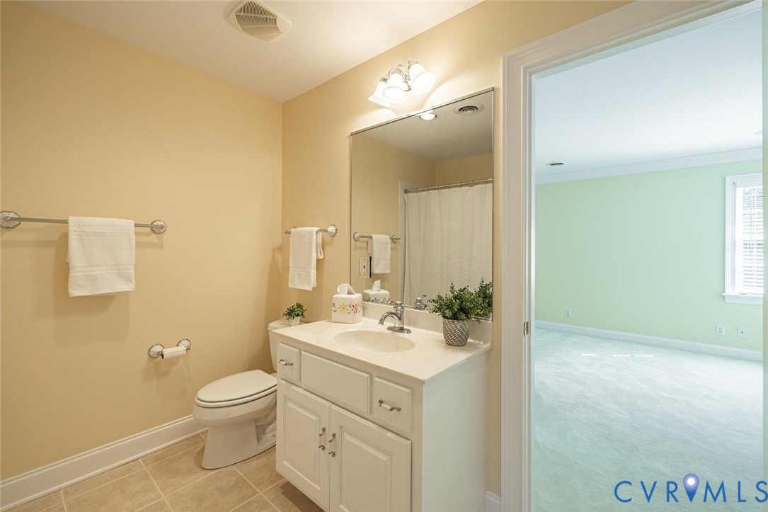 Jack and Jill bath